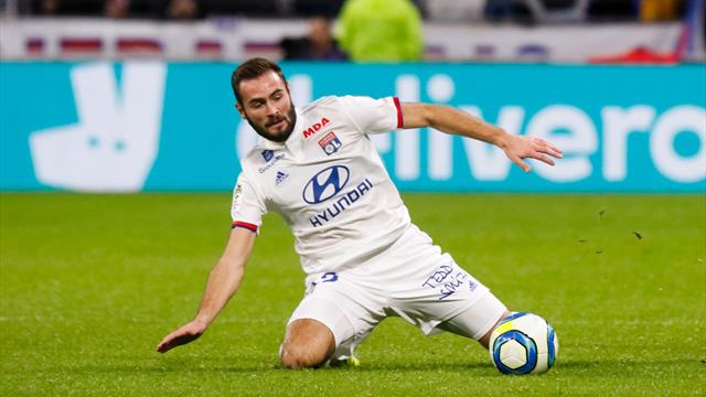 Une nouvelle offre pour Tousart, Cyprien courtisé par un club anglais... Les infos de Manu Lonjon Une nouvelle offre pour Tousart, Cyprien courtisé par un club anglais... Les infos de Manu Lonjon