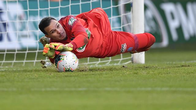 Main de Sakaï, VAR et… parade de Pelé : L’OL a d'abord raté sa chance Main de Sakaï, VAR et… parade de Pelé : L’OL a d'abord raté sa chance
