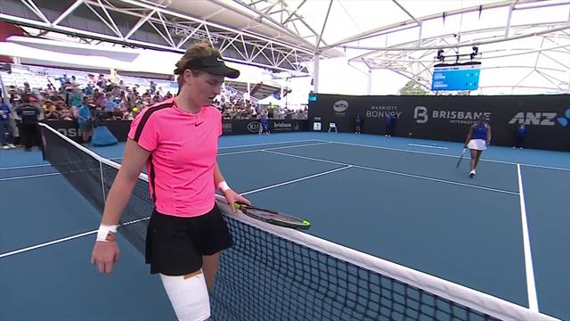 Россиянка из Италии Самсонова красиво расшибла в Брисбене чемпионку US Open-2017 Стивенс Россиянка из Италии Самсонова красиво расшибла в Брисбене чемпионку US Open-2017 Стивенс