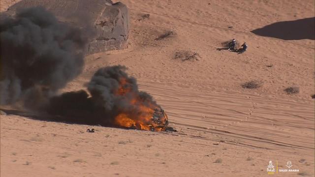 Dakar Rally 2020: Vladimir Vasilyev's car in flames Dakar Rally 2020: Vladimir Vasilyev's car in flames