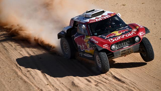 Dakar 2020, 11ª etapa: Carlos Sainz resiste al acecho de sus rivales y acaricia su tercer título Dakar 2020, 11ª etapa: Carlos Sainz resiste al acecho de sus rivales y acaricia su tercer título