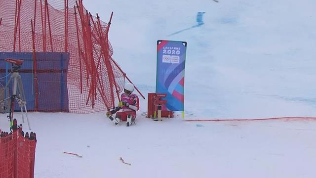 Juegos Olímpicos de la Juventud, esquí alpino: Latulippe se va al suelo y destroza una valla Juegos Olímpicos de la Juventud, esquí alpino: Latulippe se va al suelo y destroza una valla
