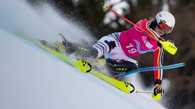"Volle Fahrt nach vorne": Lara Klein holt erste deutsche Medaille in Lausanne "Volle Fahrt nach vorne": Lara Klein holt erste deutsche Medaille in Lausanne