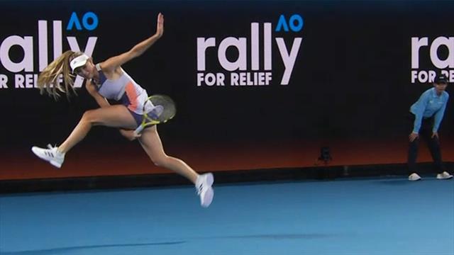 Spektakulärer Tweener von Wozniacki - mit kleinem Schönheitsfehler ... Spektakulärer Tweener von Wozniacki - mit kleinem Schönheitsfehler ...