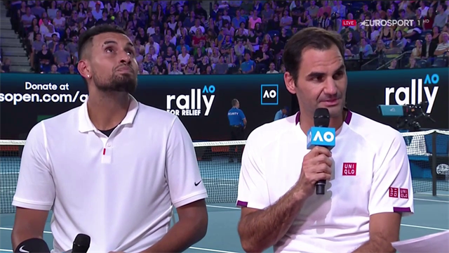 Federer: “Felice di aiutare. Allenamento pre Australian Open? No, c’è un messaggio: donate!” Federer: “Felice di aiutare. Allenamento pre Australian Open? No, c’è un messaggio: donate!”