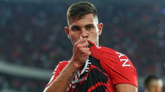 Guimaraes tout proche de Lyon ?