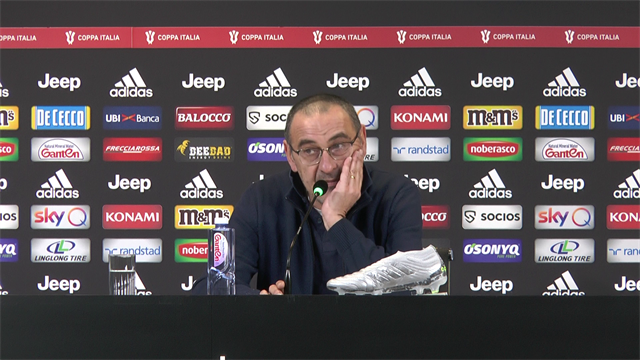 Sarri: "Ronaldo? Voglio aiutarlo a vincere il sesto Pallone d'oro" Sarri: "Ronaldo? Voglio aiutarlo a vincere il sesto Pallone d'oro"