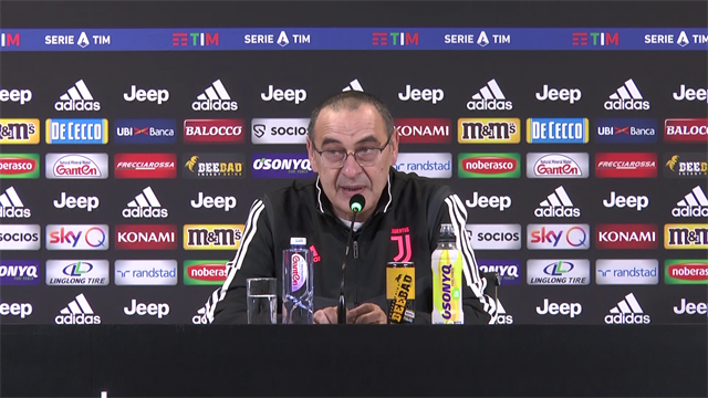 Sarri: "Juventus col tridente contro la Roma, Ronaldo da valutare: se sta bene gioca" Sarri: "Juventus col tridente contro la Roma, Ronaldo da valutare: se sta bene gioca"