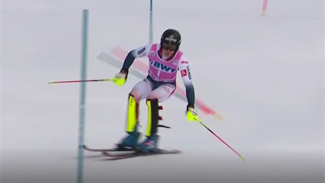 Noel è perfetto: il francese fa il vuoto nella prima manche dello slalom a Wengen Noel è perfetto: il francese fa il vuoto nella prima manche dello slalom a Wengen