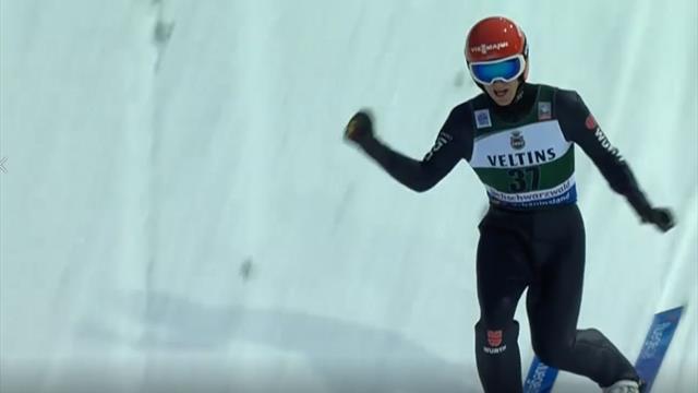 "Ein super Sprung!" So gelingt Leyhe die beeindruckende Aufholjagd "Ein super Sprung!" So gelingt Leyhe die beeindruckende Aufholjagd