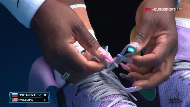 Open Australia 2020: ¡Qué agilidad, Serena! Así se ata los cordones pese a sus uñas 'fashion' Open Australia 2020: ¡Qué agilidad, Serena! Así se ata los cordones pese a sus uñas 'fashion'