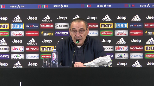 Sarri: "+4 sull'Inter? Non parlatemi di Serie A chiusa. Ronaldo animale che si nutre di gol" Sarri: "+4 sull'Inter? Non parlatemi di Serie A chiusa. Ronaldo animale che si nutre di gol"