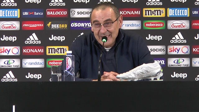 Sarri: "Dybala arrabbiato? Hai presente quando tuo figlio fa una ca***ta e gli fai la ramanzina?" Sarri: "Dybala arrabbiato? Hai presente quando tuo figlio fa una ca***ta e gli fai la ramanzina?"