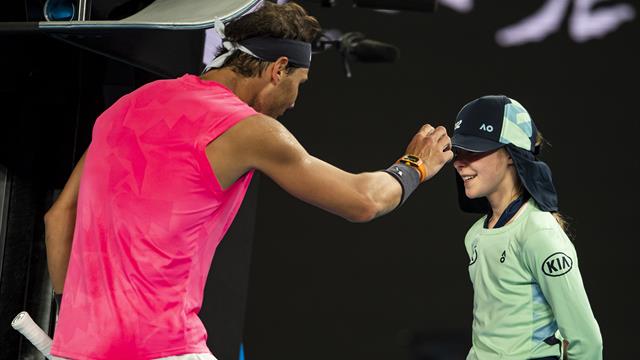 Nadal a lovit, fără să vrea, o fetiță Nadal a lovit, fără să vrea, o fetiță