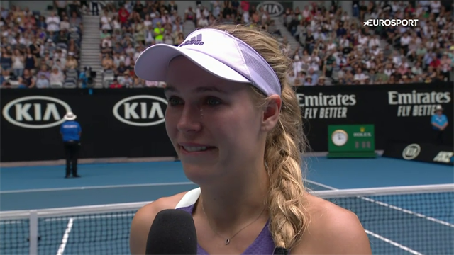 Caroline Wozniacki saluta il tennis: “Grazie tifosi, grazie papà. È stata una bella avventura” Caroline Wozniacki saluta il tennis: “Grazie tifosi, grazie papà. È stata una bella avventura”