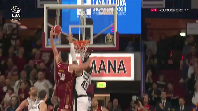 Devastante schiacciata di Mitchell Watt che vuole la vetta della Top 5! Devastante schiacciata di Mitchell Watt che vuole la vetta della Top 5!