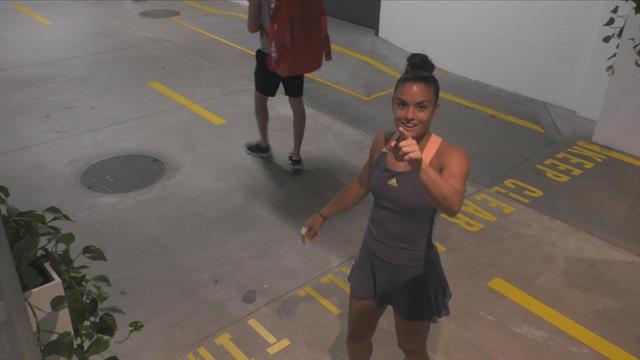 Australian Open | Sakkari doet floss dance voor beveiligingscamera Australian Open | Sakkari doet floss dance voor beveiligingscamera