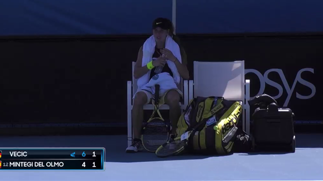 Australian Open | Verstrengende hitte legt juniorenwedstrijd stil Australian Open | Verstrengende hitte legt juniorenwedstrijd stil