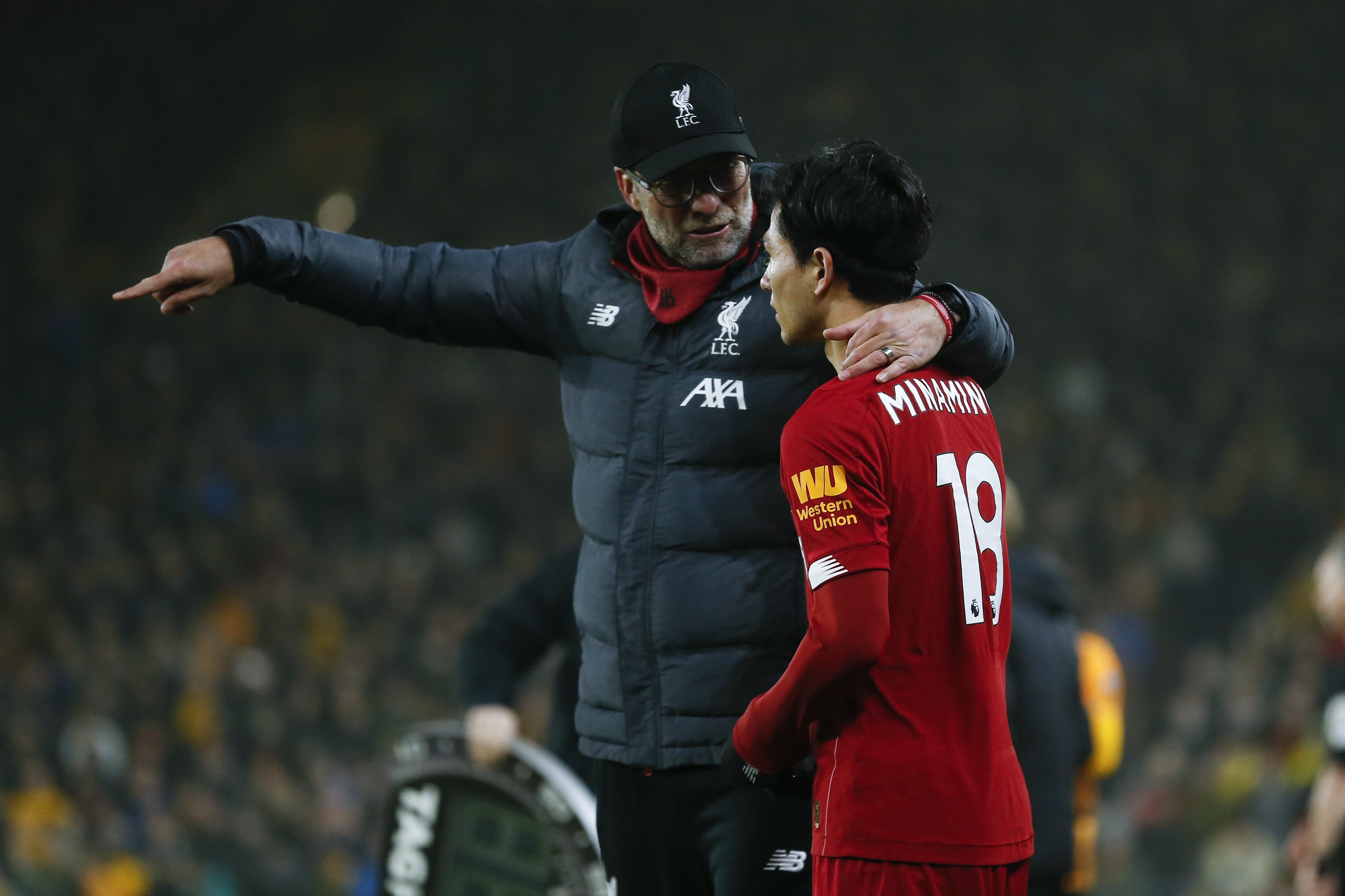 Jürgen Klopp und Takumi Minamino (FC Liverpool).