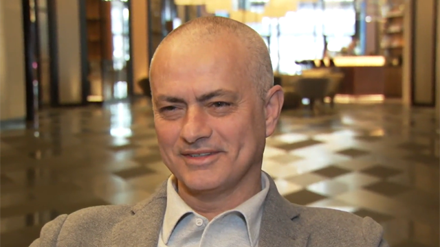 «Когда я проснулся – все было ужасно». Моуринью рассказал, почему обрил голову