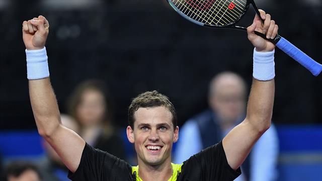 Made in Canada! Pospisil drinks maple syrup during Montpellier final
