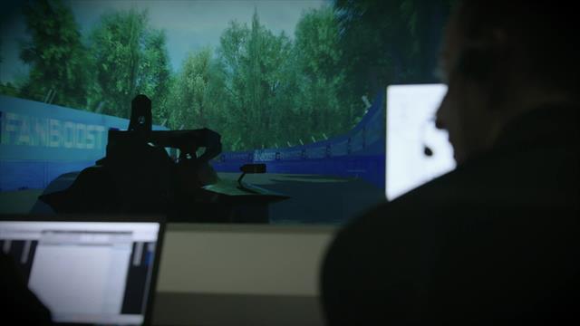 Le simulateur : l'outil indispensable aux pilotes pour préparer les courses et analyser le circuit Le simulateur : l'outil indispensable aux pilotes pour préparer les courses et analyser le circuit