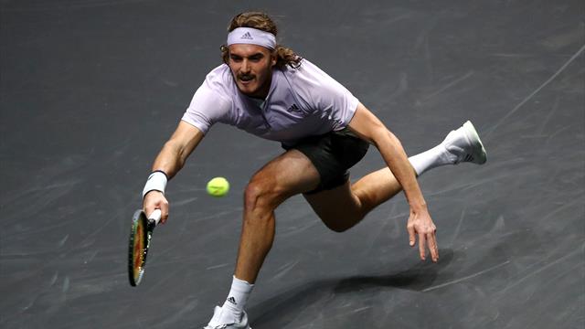 Après Medvedev, Tsitsipas boit aussi la tasse