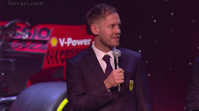 Vettel: "La Ferrari SF1000 è ancora più rossa dell'anno scorso, è bellissima" Vettel: "La Ferrari SF1000 è ancora più rossa dell'anno scorso, è bellissima"