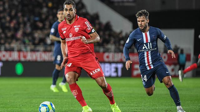 47 secondes de jeu, centre de Bakker et "csc" de Lautoa : L'improbable ouverture du score du PSG 47 secondes de jeu, centre de Bakker et "csc" de Lautoa : L'improbable ouverture du score du PSG
