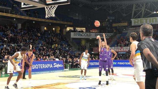 L'Olimpia Milano è la prima semifinalista: parte forte, poi controlla e batte Cremona 86-62