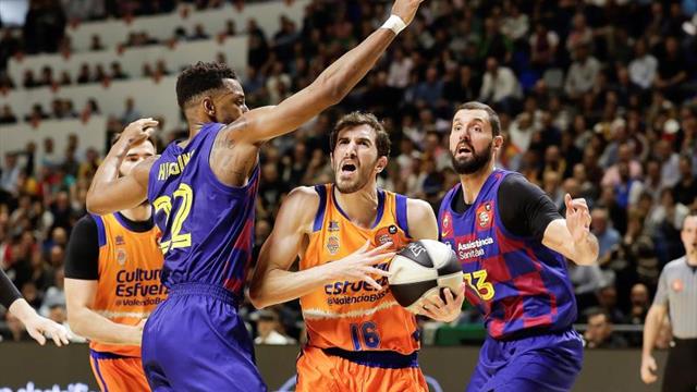 Tras cuatro derrotas, el Valencia ganó a la quinta al Barça para ir a semis ante el Madrid