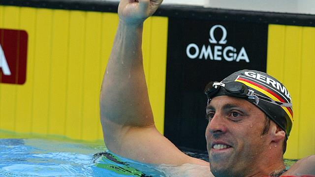 Ältester Schwimm-Weltmeister und "Versuchskarnickel": Warnecke wird 50