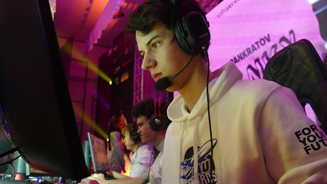 В Dota 2 сыграли самый длинный матч. Несколько дотеров не вытерпели и вышли из игры до ее окончания