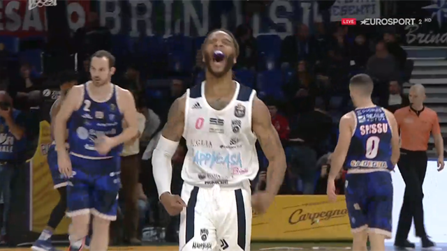 Maestoso Adrian Banks: 37 punti è il record delle Final Eight Maestoso Adrian Banks: 37 punti è il record delle Final Eight