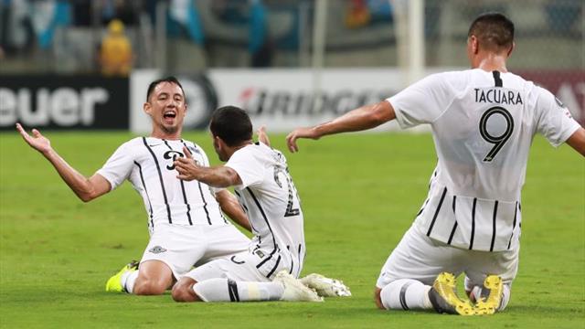 El Libertad remonta ante el Luqueño y sigue como líder del fútbol en Paraguay