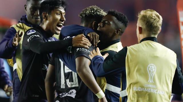 Independiente de Ecuador gana y Aucas se queda sin luz ante el campeón Delfín