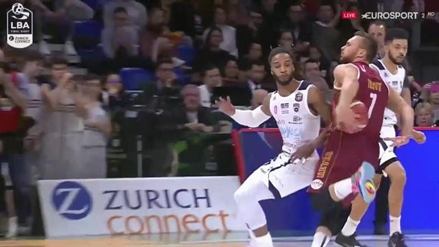 Magata di Stefano Tonut: giocata strabiliante che apre la finale di Coppa Italia Magata di Stefano Tonut: giocata strabiliante che apre la finale di Coppa Italia