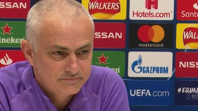 "Ich muss was beweisen?" Mourinho lässt Journalisten abblitzen "Ich muss was beweisen?" Mourinho lässt Journalisten abblitzen