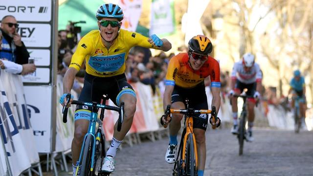 La boulette : Teuns se trompe dans le dernier virage et offre la victoire à Fuglsang La boulette : Teuns se trompe dans le dernier virage et offre la victoire à Fuglsang