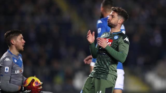 Avant Barcelone, Naples assure l'essentiel