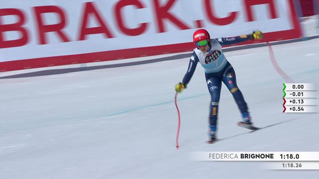 Au pied du podium, Brignone a fait un rapproché au général Au pied du podium, Brignone a fait un rapproché au général