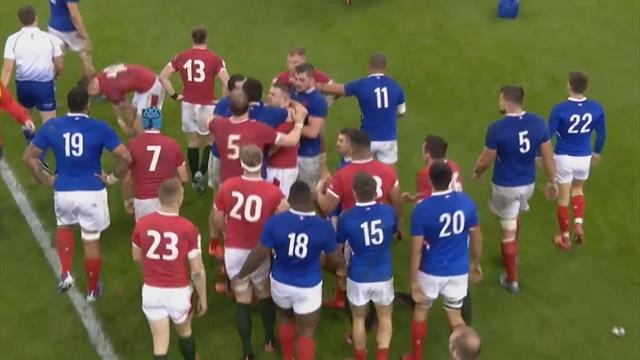 Difesa ad oltranza della Francia, poi la rissa finale col Galles: "Chat come Blek Macigno" Difesa ad oltranza della Francia, poi la rissa finale col Galles: "Chat come Blek Macigno"