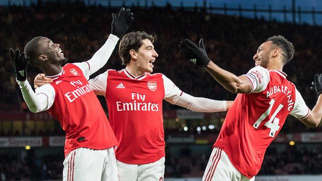 Arsenal entretient son rêve européen