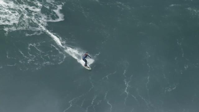 Olympic Channel: El arte de surfear las olas más monstruosas del mundo en Nazaré Olympic Channel: El arte de surfear las olas más monstruosas del mundo en Nazaré