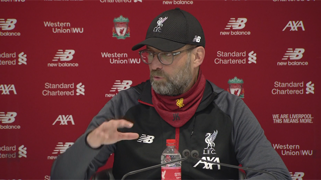 Klopp : ''Je porte une casquette, je suis mal rasé, pourquoi demander mon avis sur le coronavirus ?" Klopp : ''Je porte une casquette, je suis mal rasé, pourquoi demander mon avis sur le coronavirus ?"