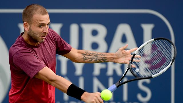 Evans to face Tsitsipas in Dubai semi-finals, Djokovic to meet Monfils
