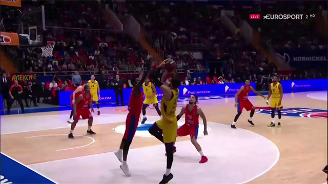 Meraviglia di Nikola Mirotic: batte il CSKA sulla sirena con un canestro alla Nowitzki! Meraviglia di Nikola Mirotic: batte il CSKA sulla sirena con un canestro alla Nowitzki!