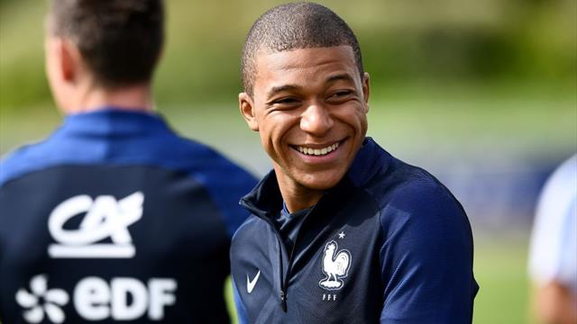 Cum l-a făcut Mbappe să râdă pe Zidane: "L-am întrebat dacă trebuie să-mi scot pantofii"