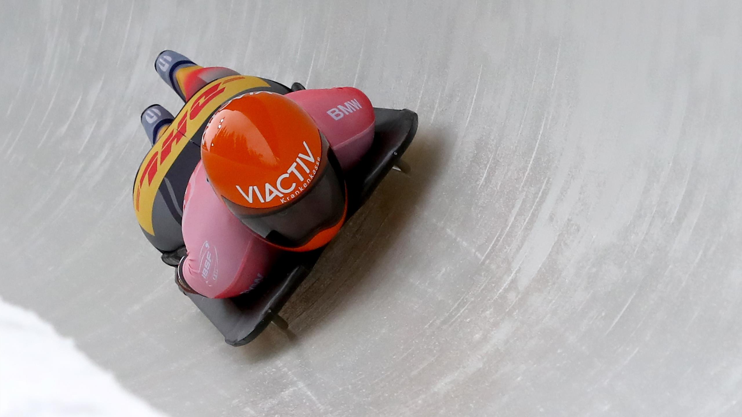 Tina Hermann gewinnt OlympiaTest im Skeleton in Peking auf der Bahn