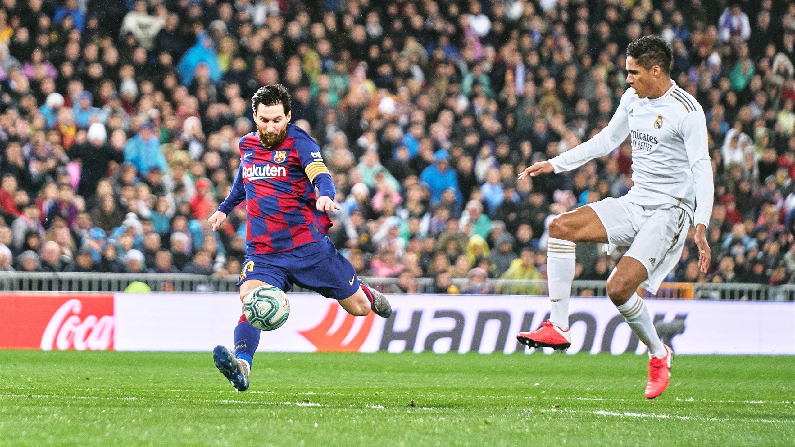 Le Real Madrid S Offre Le Fc Barcelone Et Reprend La Tete Eurosport